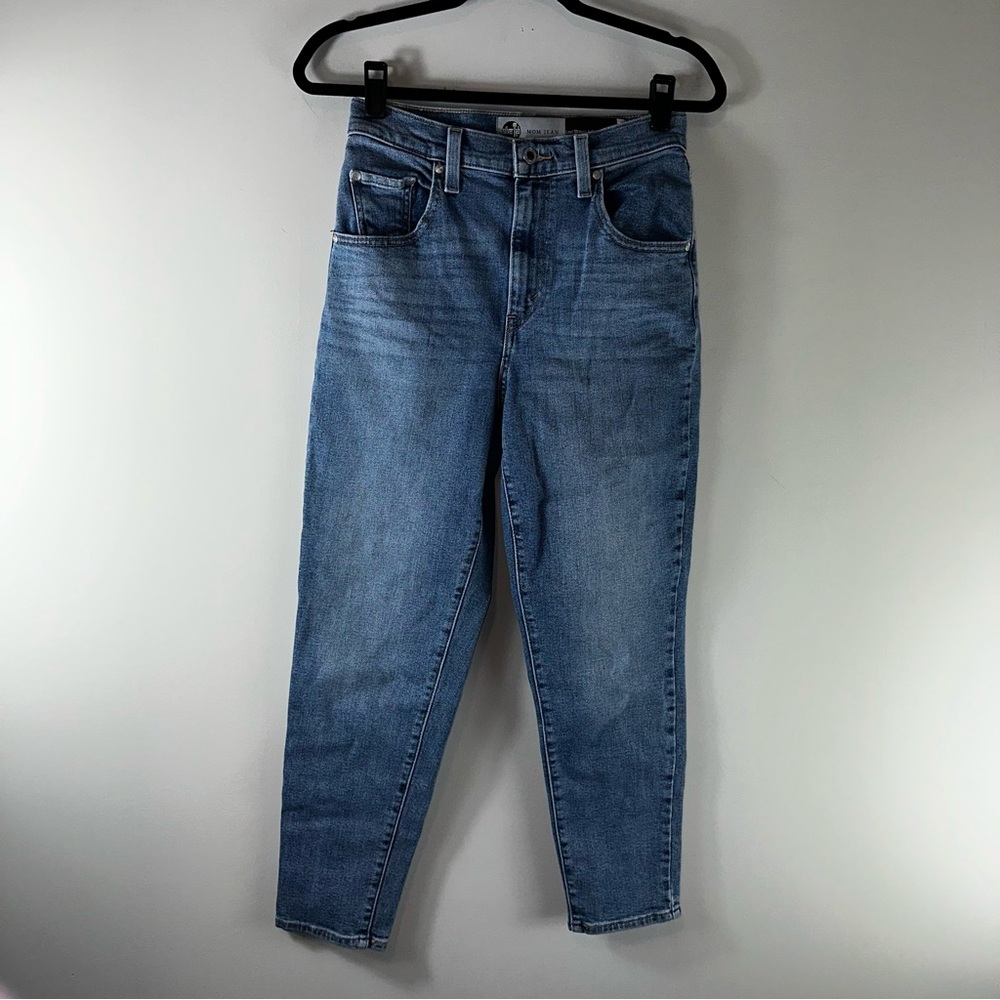 Levi’s Western High Rise Silver Tab Mom Jean Size 26